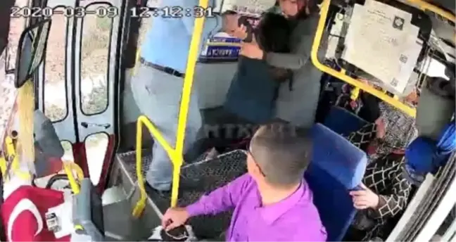 Otobüs şoförü, fenalaşan yolcuyu hastaneye götürdü