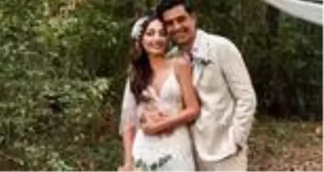 Zeynep Tuğçe Bayat kimdir? Cansel Elçin ile Zeynep Tuğçe Bayat dünyaevine girdi!