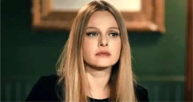 Naz Elmas kimdir?