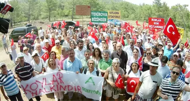 Antalya'da Çevrecilerden Kleopatra Koyu Eylemi