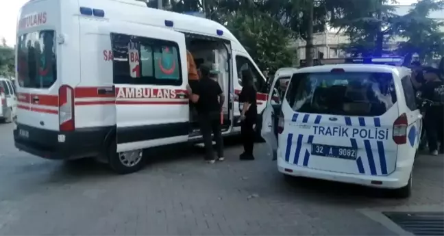 Isparta'da motosiklet ve otomobil çarpışması: 2 yaralı