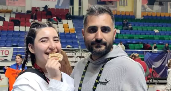 Uşak Valisi'nden Şampiyon Para Taekwondocu Melis Türk'e Tebrik