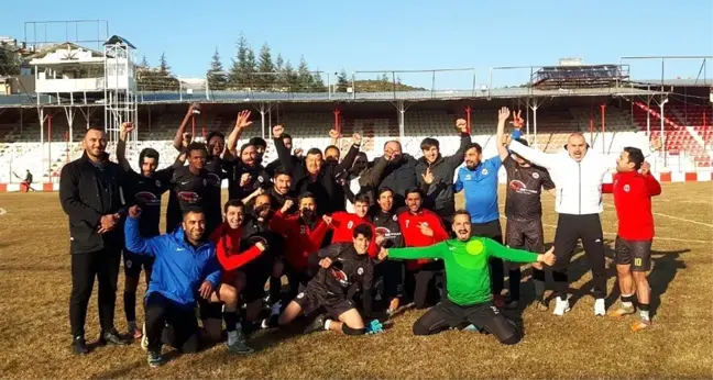 Kırkgöz Döşemealtı Belediye Spor Play-Off'a kaldı