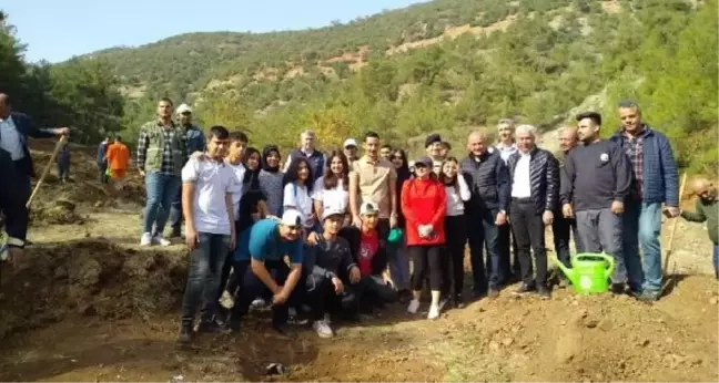 Gaziantep'te, depremde hayatını kaybedenler için 3 bin 985 fidan dikildi