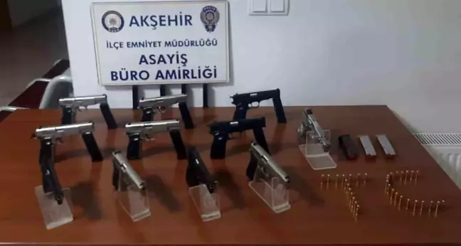 Akşehir'de Silah Kaçakçılığı Operasyonu: 11 Tabanca Ele Geçirildi