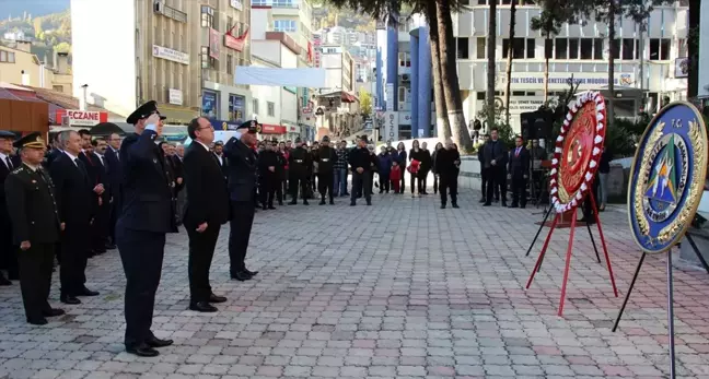 Büyük Önder Atatürk'ü anıyoruz