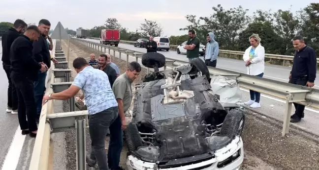 Bursa'da Kadın Sürücünün Uğradığı Kaza: Takla Atan Araçtan Yaralı Çıktı