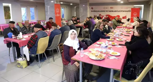 Şehit ve gazi yakınlarına iftar verildi