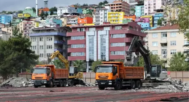 Samsun'da 1.1 Milyon Liraya Yapılan Atletizm Isınma Pisti, Arkeoloji Müzesi İçin Yıkılıyor