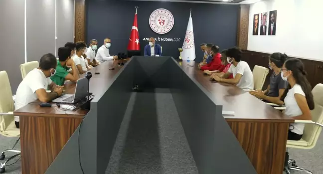 Antalya'da başarılı sporcular ödüllendirildi