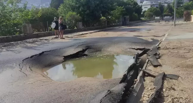 Bodrum'da içme suyu hattında patlama: Restoran su altında kaldı
