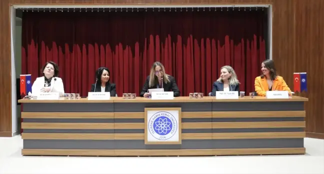 NKÜ'de 'Güçlü kadın, güçlü toplum' paneli düzenlendi