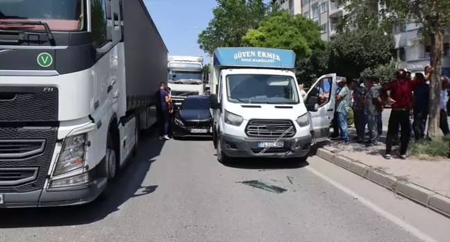 Iğdır'da Zincirleme Kaza: 6 Araçta Hasar Oluştu