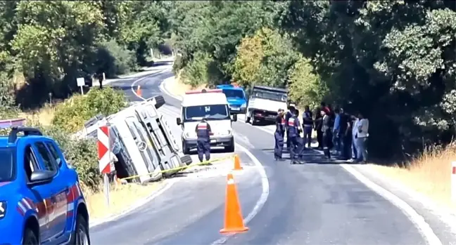 Kütahya'da Yol Yapım Şirketine Ait Kamyonun Devrilmesi Sonucu Sürücü Hayatını Kaybetti