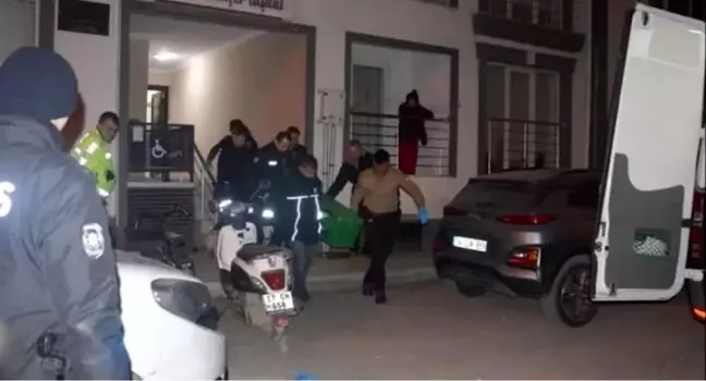 Çanakkale'de Üniversite Öğrencisi Annesini Bıçaklayarak Öldürdü