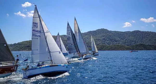 Ege Denizi'nde düzenlenen Channel Regatta yarışları başladı