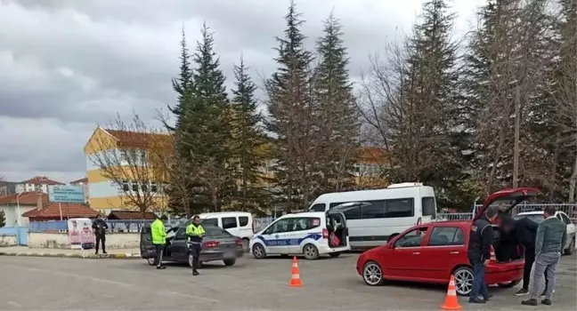 Çorum'da Şok Uygulamalarda 9 Kişi Yakalandı, Çok Sayıda Silah ve Uyuşturucu Ele Geçirildi