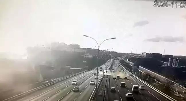 İstanbul'da Zincirleme Trafik Kazası: 2 Ölü, 4 Yaralı