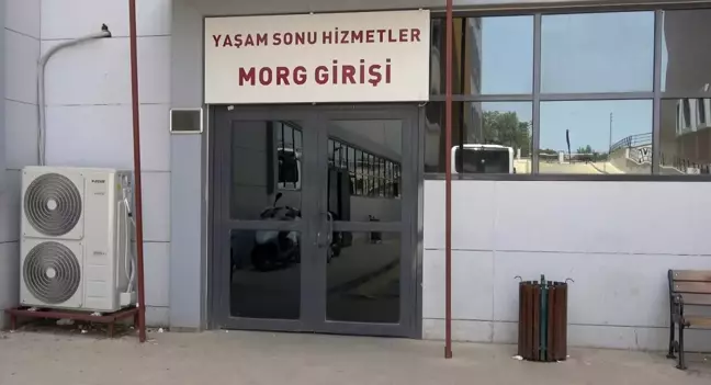 Kilis'te Geri Manevra Yapan Asker Eşini Ezdi, Genç Kadın Hayatını Kaybetti