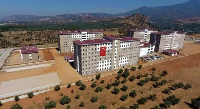 Aydın'da 2 bin 392 kişilik kız öğrenci yurdu hizmete açıldı
