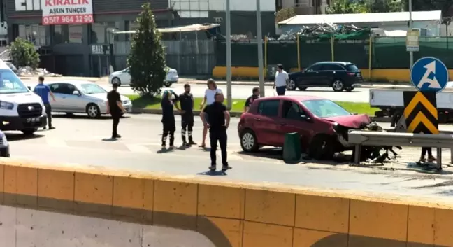 Yalova'da köprülü kavşakta meydana gelen kazada kadın sürücü yaralandı