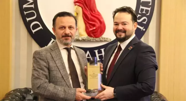 Ödüllü Yazar Özcan'dan Rektör Gören'e Ziyaret