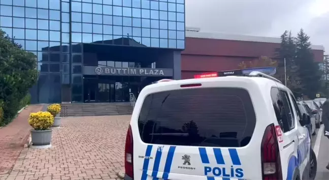 Bursa'da Kar Maskeli Saldırgan Kuyumcuda Husumetlisine Ateş Etti