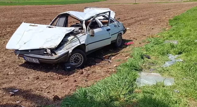 Diyarbakır'ın Bismil ilçesinde takla atan otomobilde 4'ü çocuk 9 kişi yaralandı