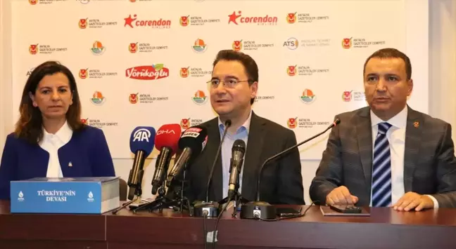 Ali Babacan Antalya'da Basın Mensuplarıyla Buluştu