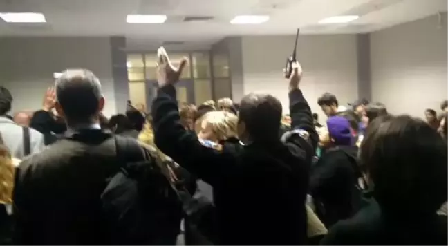 Yazarların Tahliye Kararı Sevinçle Karşılandı
