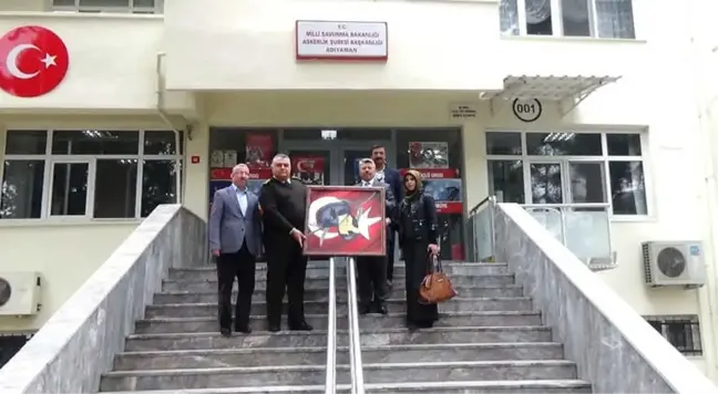 Komutana Afrin Tablosu Hediye Edildi