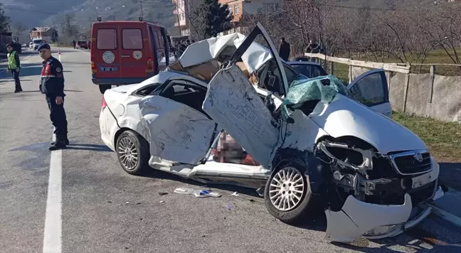 Tirebolu'da Feci Kaza: 3 Ölü, 1 Yaralı