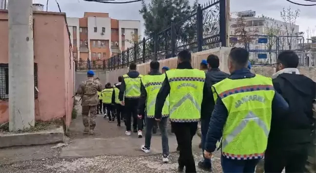 Mardin'de Devi Dolandırıcılık: 9 Şüpheli Tutuklandı