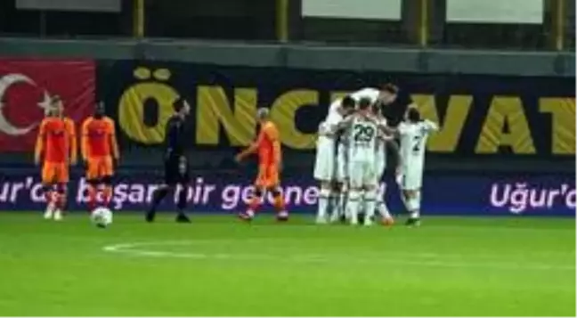 Karagümrük, son dakikalarda attığı golle Galatasaray'ı 2-1 yendi