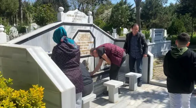 Arnavutköy'de Ramazan Bayramı öncesi mezarlıklarda yoğunluk yaşandı