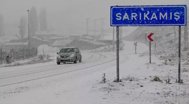 Kars ve Ağrı'da Kar Yağışı Hayatı Olumsuz Etkiledi