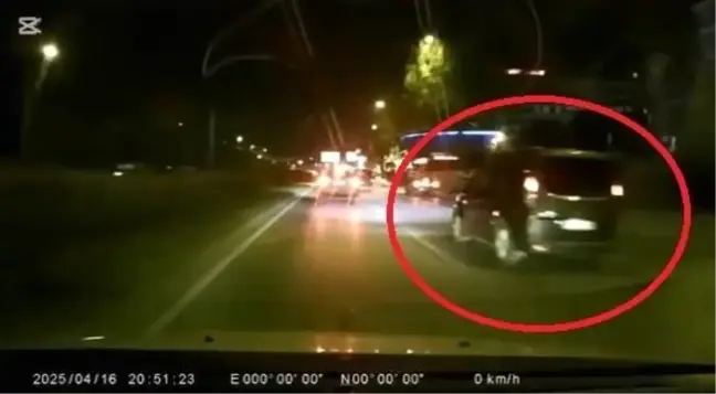 Bursa'da Trafik Canavarı: Sürücü Makas Atarak İlerledi
