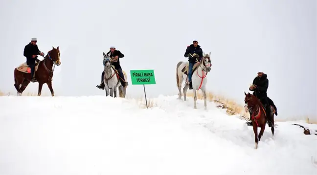 Erzurum'da Atlı Hafızlar, Şehrin Dört Bir Yanında Kur'an Okudu