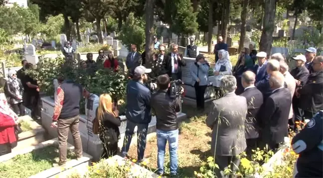 Kartal Belediyesi Hüseyin Kabacıoğlu'nu Mezarı Başında Andı