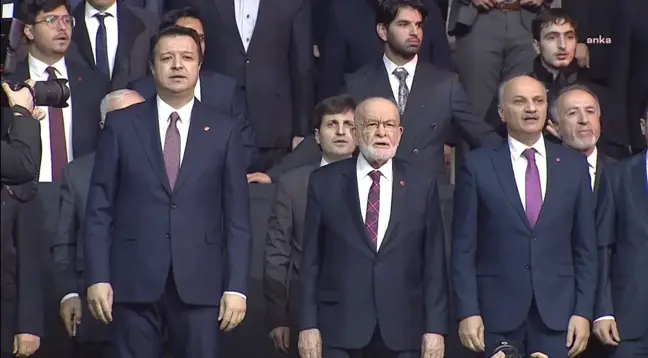 Saadet Partisi 9. Olağan Kongresi Başladı