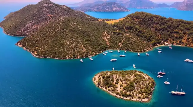 Göcek'in Lüks Yatları ve Doğal Güzellikleri