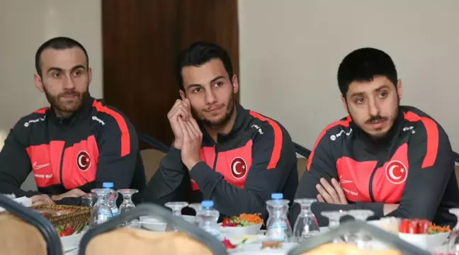 Başkan Büyükakın, Karate Milli takımıyla buluştu