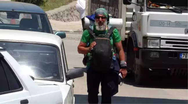 Emekli Necip Kökerer Türkiye'yi Yürüyerek Dolaşıyor