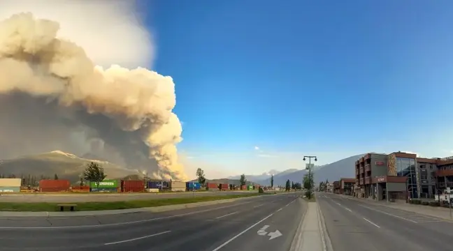 Kanada'da Orman Yangını Jasper Kasabasına Ulaştı