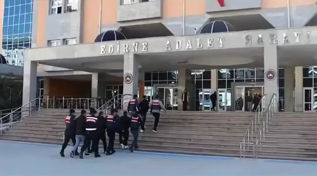 Edirne'de Göçmen Kaçakçılığı Operasyonu: 5 Organizatör Yakalandı