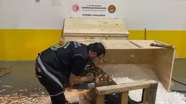 İstanbul Havalimanı'nda 427 Kilogram Metamfetamin Ele Geçirildi