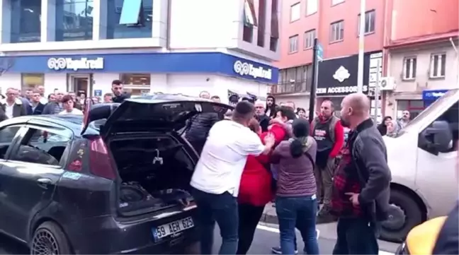 Çorlu'da Sollama Yapan Otomobilin Çarptığı Yaya Yaralandı