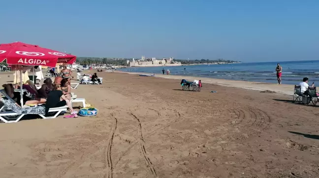 Mersin'de İki Mevsim Bir Arada: Kış Kıyıda Bahar