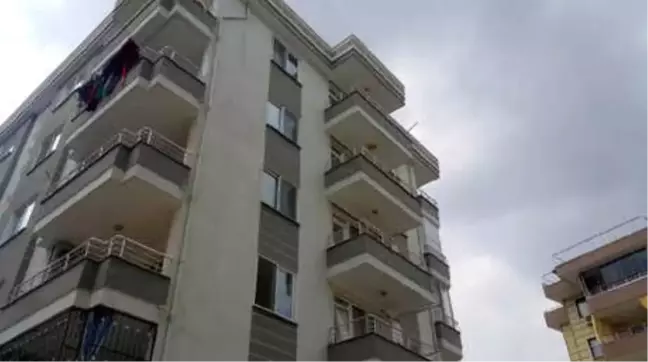 2 Çocuk Annesi, 5'inci Kattan Ölüme Atladı