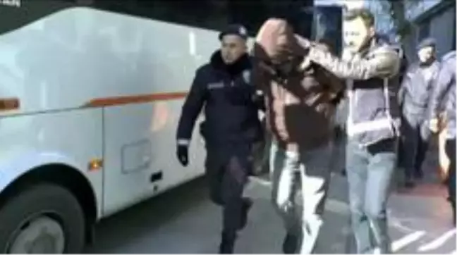 İzmir'deki suç örgütü operasyonunda 59 kişi adliyeye sevk edildi